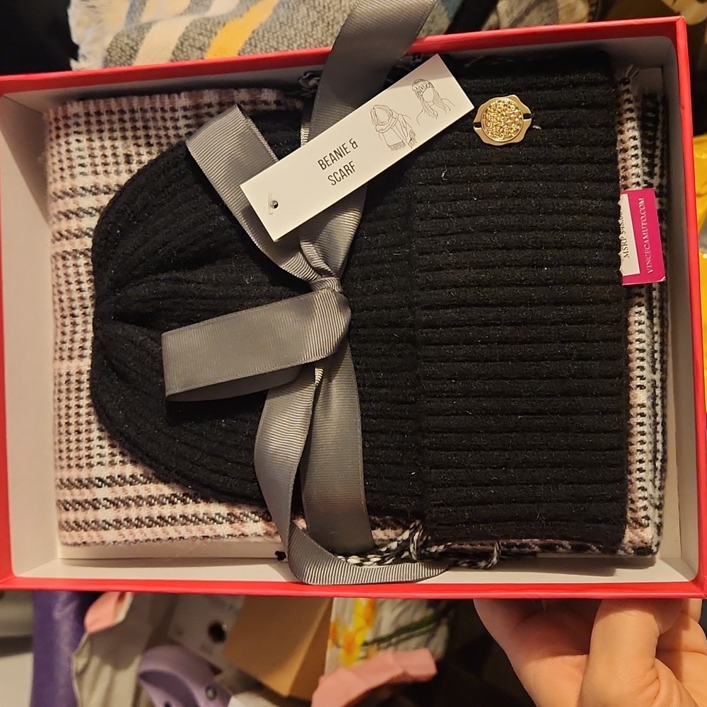 NWT Vince Camuto Beanie Hat and Scarf Set NIB